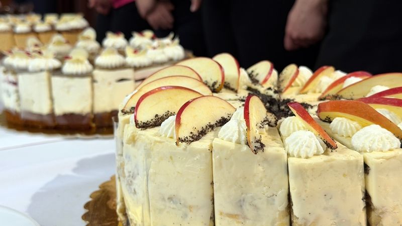 Szabolcsi almás máktorta