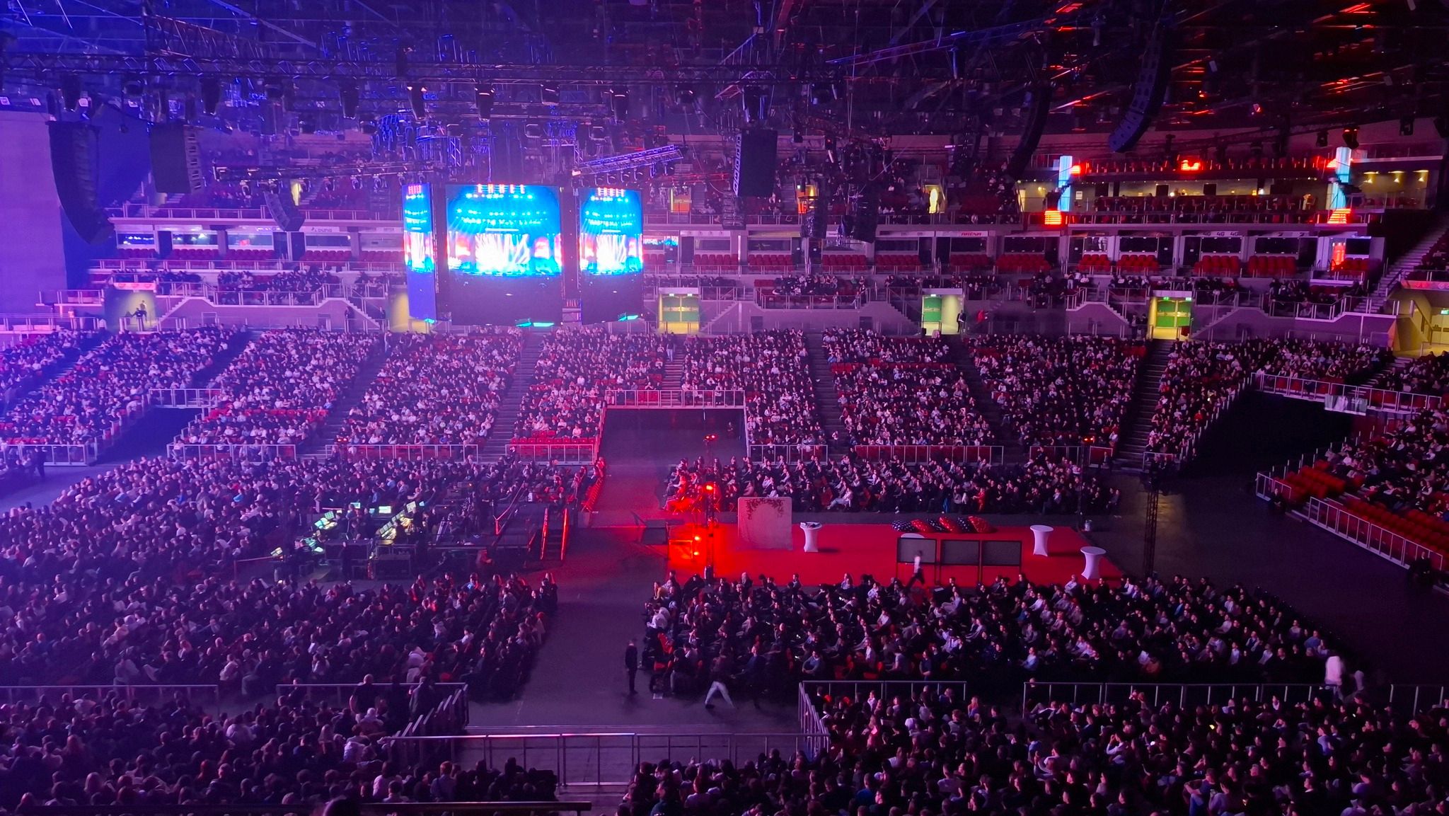 Az eseményt Dr. Sulyok Tamás, Magyarország köztársasági elnöke nyitotta meg, ami tovább emelte az alkalom rangját.