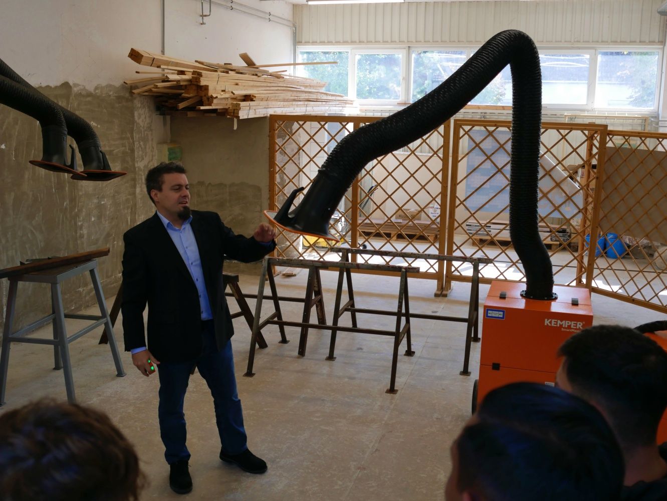 A REHM Kft. szakemberei a Gépész Munkaközösség meghívására érkeztek az intézménybe. 