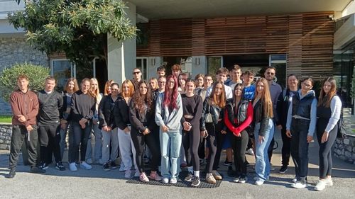 A november 6. és 19. között zajló kéthetes szakmai út során a 30 tanuló nemcsak új ismeretekkel, hanem életre szóló élményekkel is gazdagodott. 