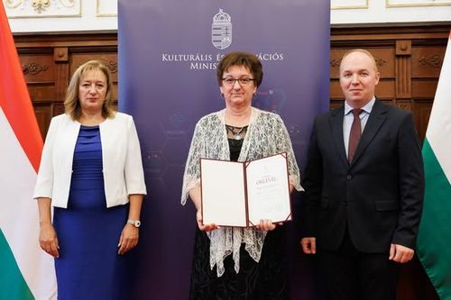Miniszteri elismerő oklevelet kapott Francziáné Miks Éva