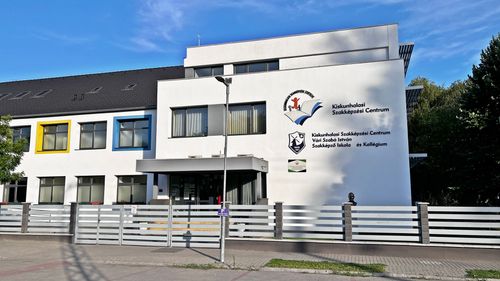 Kiskunhalasi SZC Vári Szabó István iskola épülete
